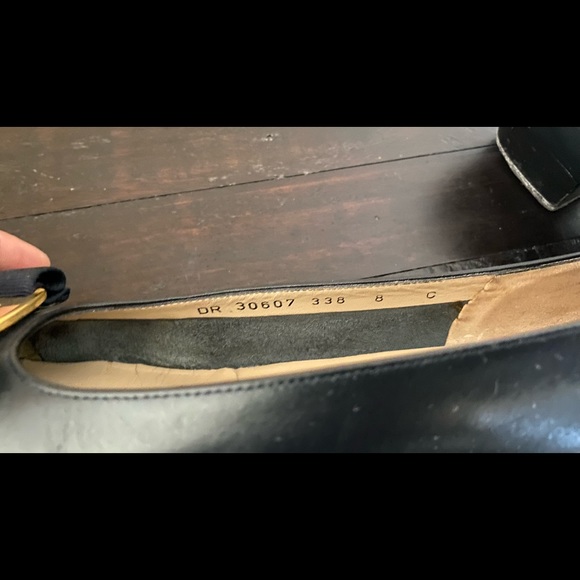 Auth Vara Pump Salvatore Ferragamo - Picture 8 of 9